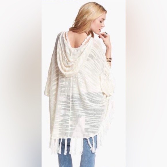 Free People Hooded Fringe Poncho XS/S - Picture 2 of 11